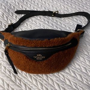Coach teddy Fannypack